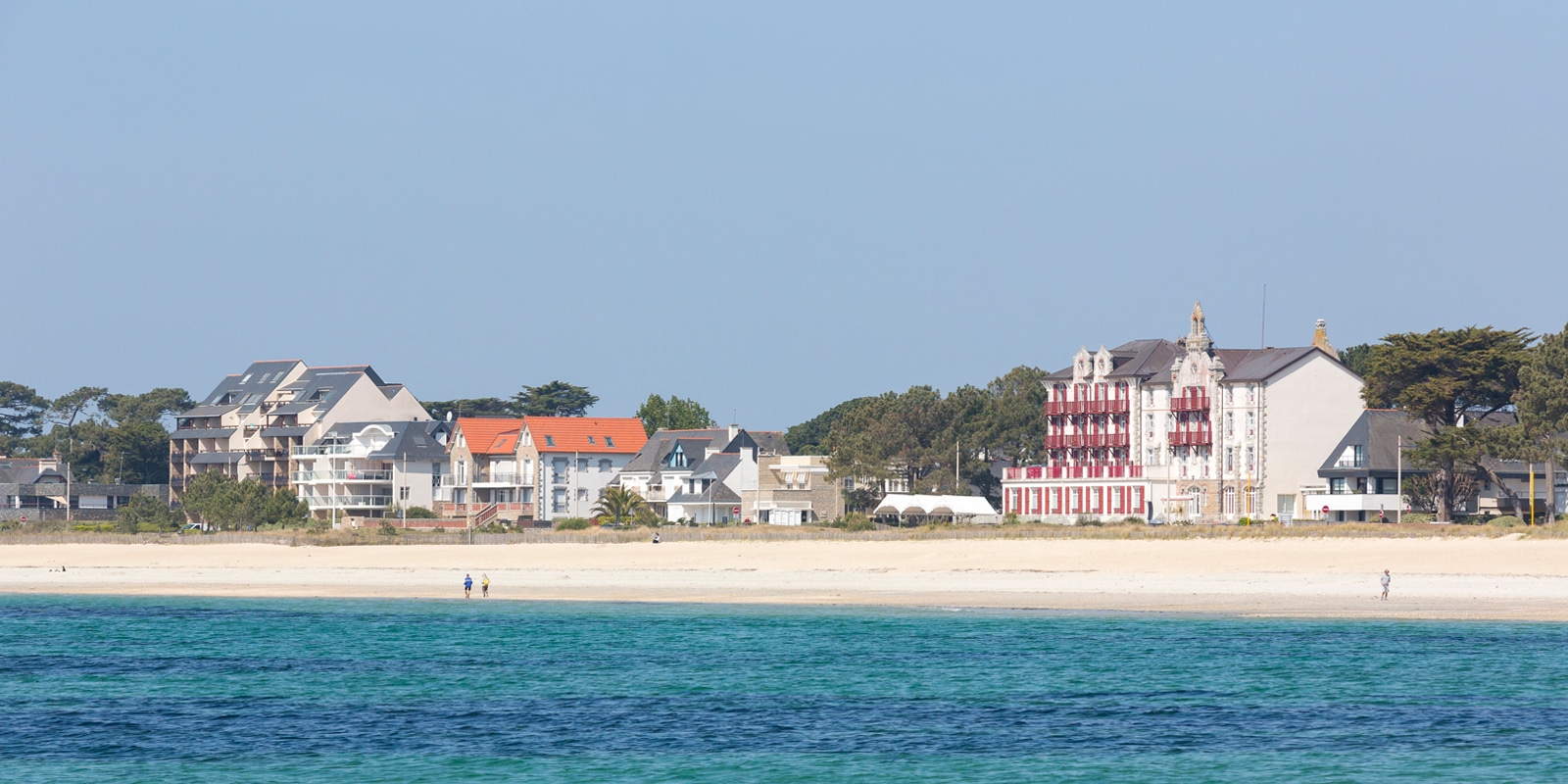 Les villas le long de la Grande Plage de Carnac